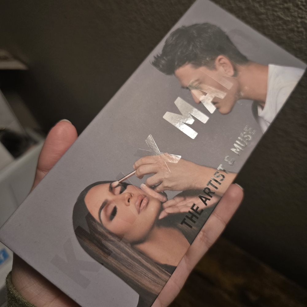 KKW Beauty The Artist & Muse Eyeshadow Palette